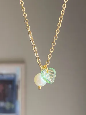 Handmade freshwater pearl & leaf fairy statement necklace🍃 thumbnail 1