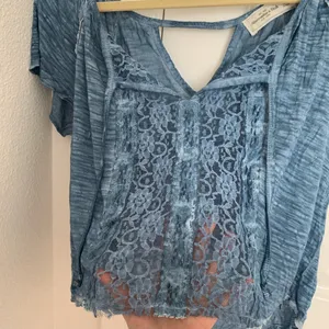 Abercrombie & Fitch Lace Top Keyhole Back Cutout M thumbnail 2