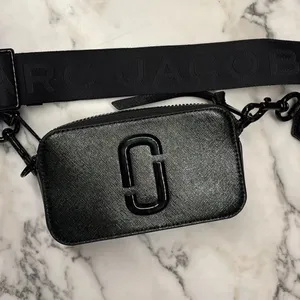 Marc Jacobs Snapshot Black Crossbody Bag thumbnail 2