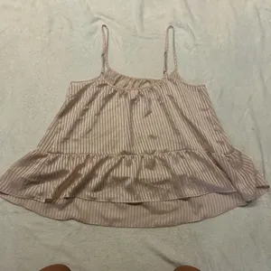 Victoria's Secret size M stain tank top thumbnail 2