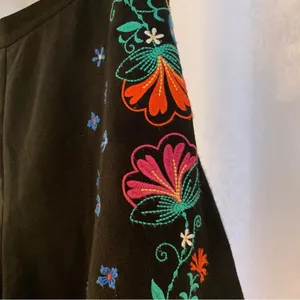 BoHo Hippie Embroidered Shorts Sz: L thumbnail 4