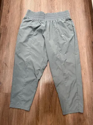 Nike Dri-FIT‎ Gray Smocked Waist Cropped Tapered Track Pants Womens 2X Plus Size thumbnail 1