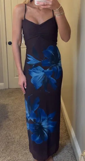 Maxi Dress Boutique thumbnail 1