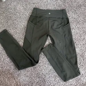 Lululemon All the Right Places Leggings Size 6 thumbnail 3