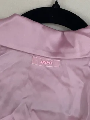 SKIMS Woven Shine Long Sleeve Sleep Set Pajamas Pink Rose Size M NWT thumbnail 14