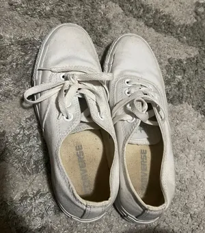 Converse Sneakers thumbnail 2