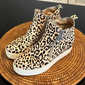 J/Slides Leopard‎ Print high top shoes Black Size 7 thumbnail 1