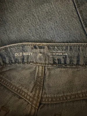 Old Navy Extra High-Waisted Sky-Hi Wide Leg Cargo Jeans - Light Wash 10 thumbnail 10