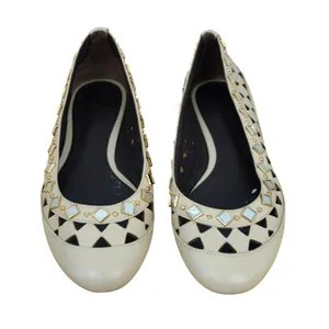 Tory Burch Flats Women Size 5 Cream Leather Studded Laser Cut Out Mirror Work thumbnail 3