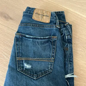 Blue Abercrombie Jeans thumbnail 10