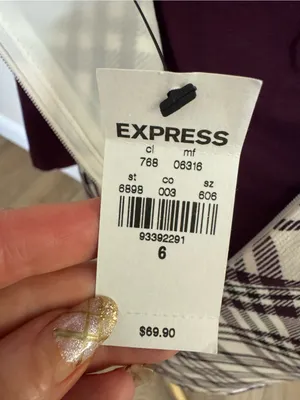 Express Size 6 Black, Burgundy and White Plaid Check A-Line Knee Length Skirt thumbnail 5