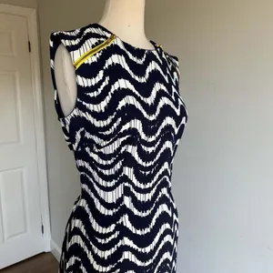 Madison Leigh Navy Blue White Chevron Print Sleeveless Sheath Dress thumbnail 7