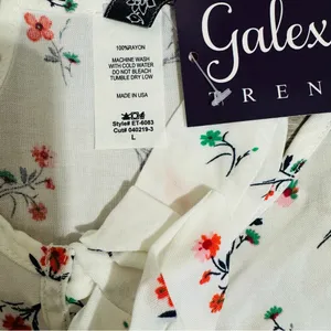 Emma Women White Floral‎ Sleeveless Blouse Size Large thumbnail 7