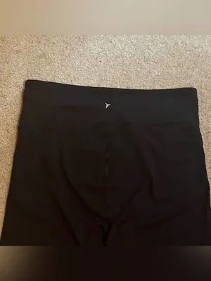 Old Navy Active Women’s Elevate Go-Dry Black High-rise Cropped Leggings thumbnail 4