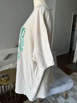 Foryeri Neutral Tee with Feeling Lucky Saint Patty’s front Graphic - Size M/L thumbnail 3