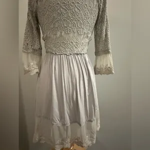 BKE Boutique Chiffon Lace overlay Flyaway Cardigan. Size XSmall Glacier … thumbnail 6