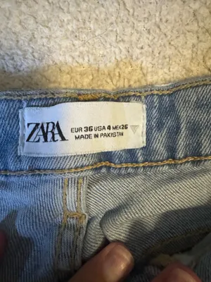ZARA Mid-Rise Flare Jeans thumbnail 3