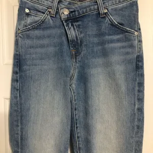 7 For All Mankind Criss Cross Denim Jeans Women's Size 24‎ Trendy thumbnail 2