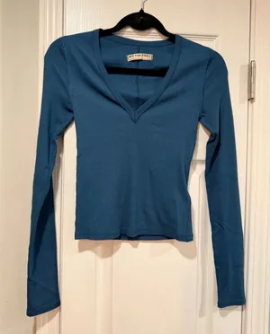 NWOT We The Free Size XS Free People Ribbed V-Neck Long Sleeve Fitted Top Raw thumbnail 1