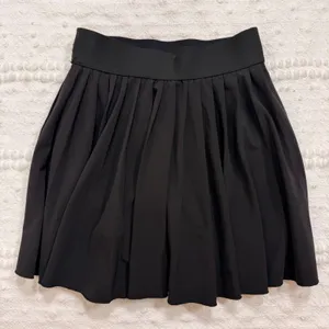 TnAction Aritzia Black Pleated Active Skort Built-in‎ Shorts Pockets 2XS thumbnail 2