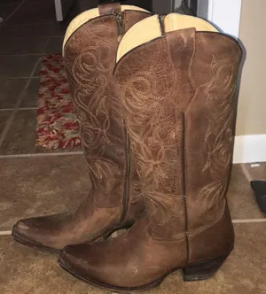 Justin Boots leather cowgirl boots thumbnail 1