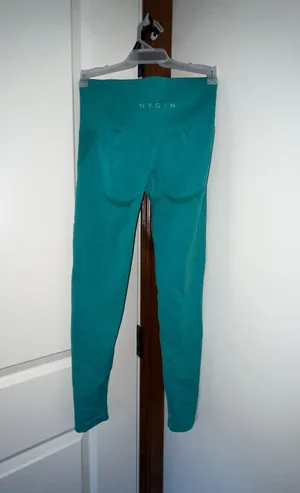 Seamless Contour Leggings thumbnail 4