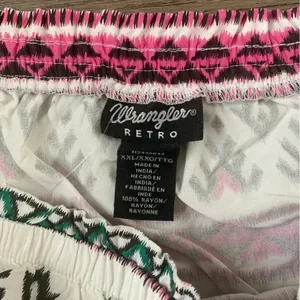 Wrangler‎ Retro Off The Shoulder Smocked Top - Size XXL - NWT thumbnail 7