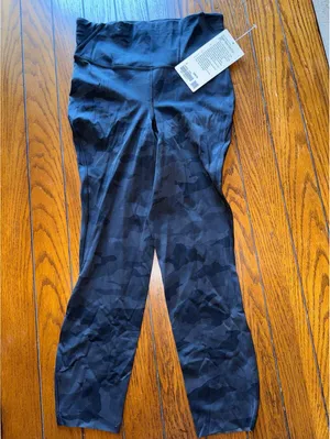 Lululemon Base Pace High Rise 23” Heritage Camo Black Size 6 NWT thumbnail 2