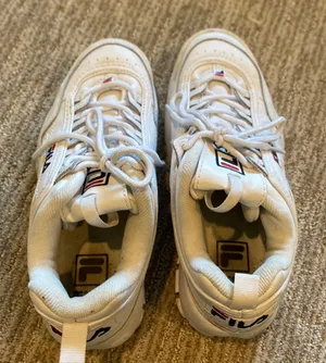 Fila tennis shoes thumbnail 1