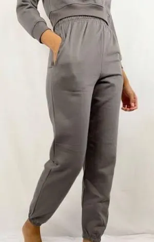 Pretty Little Thing NEW SWEATS thumbnail 1