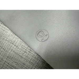 Lululemon On The Fly Short 2.5" Gray Full-On Luxtreme Travel Women Size 2‎ thumbnail 3