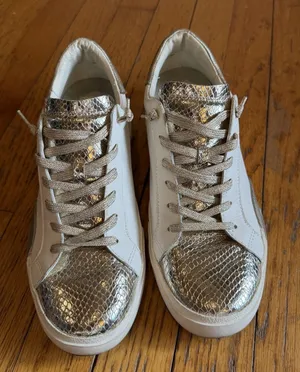 Metallic Snake Print Shoes Womens Size 10 White Gold Low Top Casual Sneakers thumbnail 1