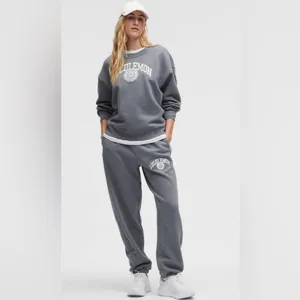 Lululemon NWT Scuba Mid Rise Oversized Fleece Joggers Graphic Solar Grey Size XL thumbnail 4