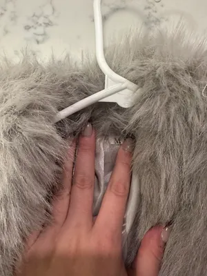Fur Coat Size M thumbnail 4