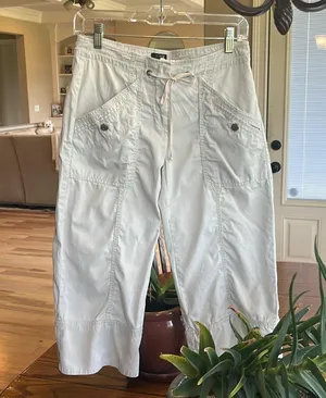 J Crew Favorite Fit Khaki Cotton Capri Pants thumbnail 2