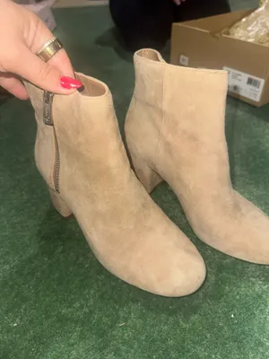 Ankle Suede Tan Boots Size 6 thumbnail 3