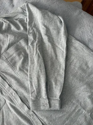 NWT Women’s aerie Light Gray Oversized Button-Down Shirt Size M thumbnail 5