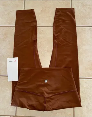 Lululemon Align High Rise 23” Roasted Brown Size 6 NWT thumbnail 1