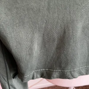 Offline‎ by Aerie Green Graphic Sweatshirt Pullover Cozy Loungewear Medium thumbnail 10