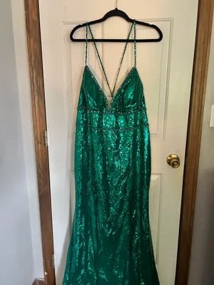 JJ's House Formal Dress green thumbnail 2