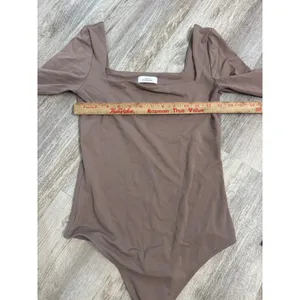 Babaton Contour Square Neck Long Sleeve Bodysuit Taupe & Black Tube Top Medium thumbnail 5