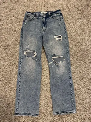 Abercrombie Ankle Straight Ultra High-Rise Jeans thumbnail 1