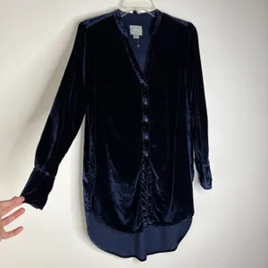NWOT Anthropologie Maeve Navy Blue Velvet Tunic Blouse US 4 Button Front Top thumbnail 3