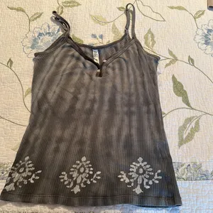 Top spaghetti straps fitted thumbnail 3