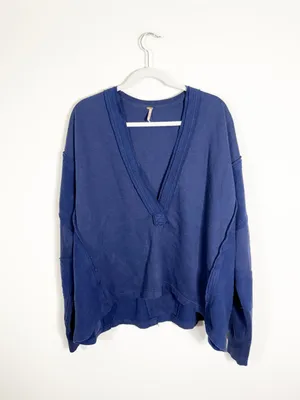 Free People Darcy Sweatshirt Top Navy Blue V Neck Medium thumbnail 4