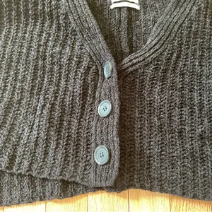 Urban Outfitters Cropped Cardigan Womens Small Black Ribbed Knit Shrug Oversized thumbnail 6