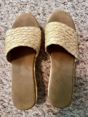 Woven Slide Sandals in Natural Straw 8.5 thumbnail 2