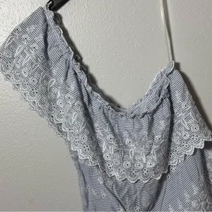 American Eagle Women Blue Embroidered‎ Ruffle One Shoulder Top Blouse XS thumbnail 4