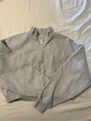 SKIMS cropped sweater thumbnail 3