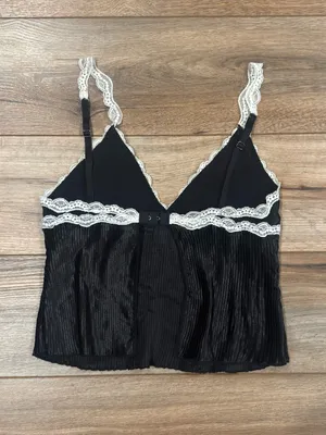 FOREVER 21 Romantic Lace Trim Pleated Cami Tank Top | Women’s Size Medium thumbnail 3